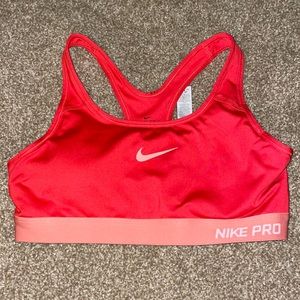 Nike pro sports bra